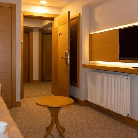 Lotuspark Hotel 3*
