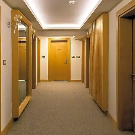 Lotuspark Szálloda 3*